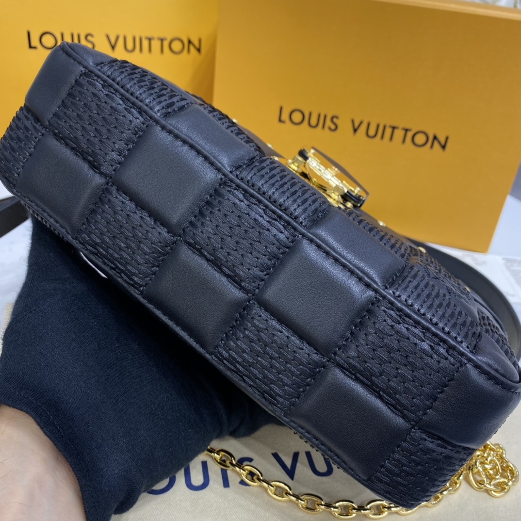 Louis Vuitton TROCA MM Handbag M59114 Black